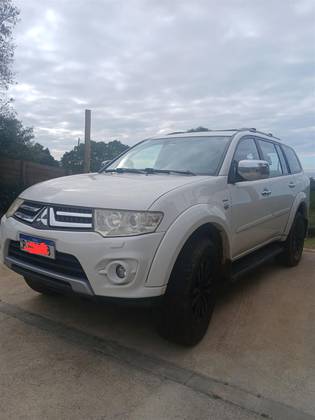 MITSUBISHI PAJERO 3.5 HPE 4X4 7 LUGARES V6 24V FLEX 4P AUTOMÁTICO MITSUBISHI PAJERO 3.5 HPE 4X4 7 LUGARES V6 24V FLEX 4P AUTOMÁTICO